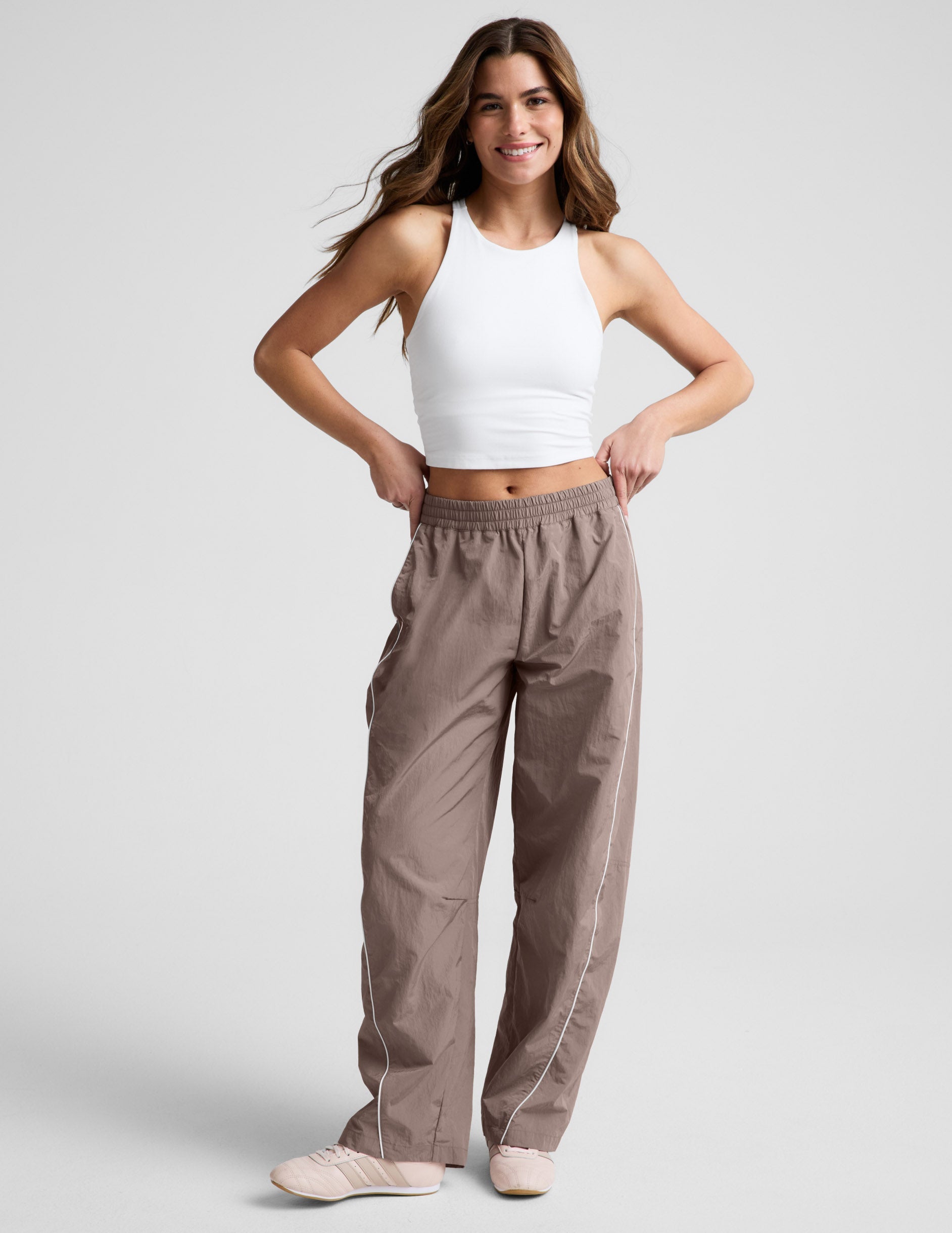 Limitless Mid-Rise Barrel Leg Pant
