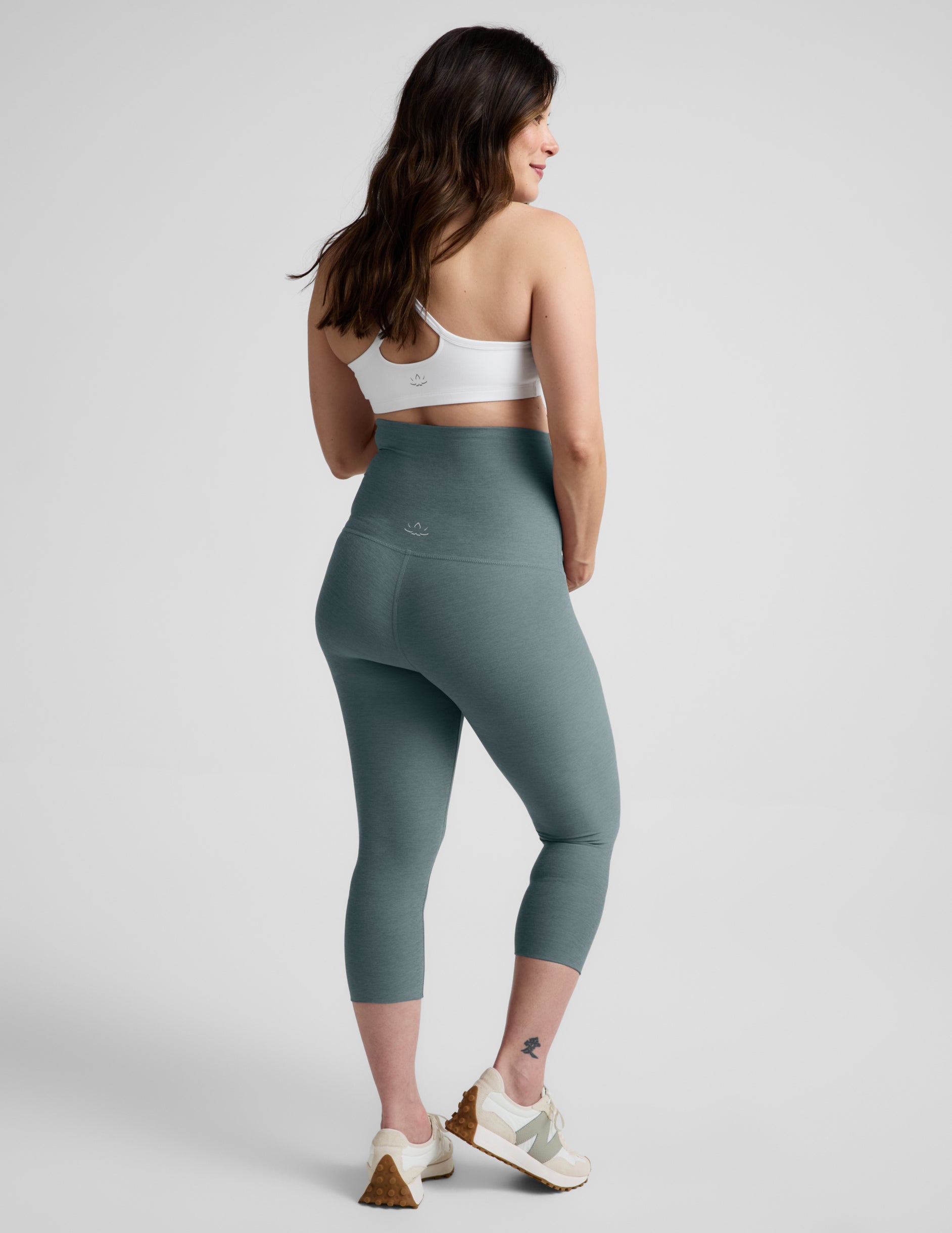 Spacedye? Love The Bump Maternity 20.5  Capri Legging